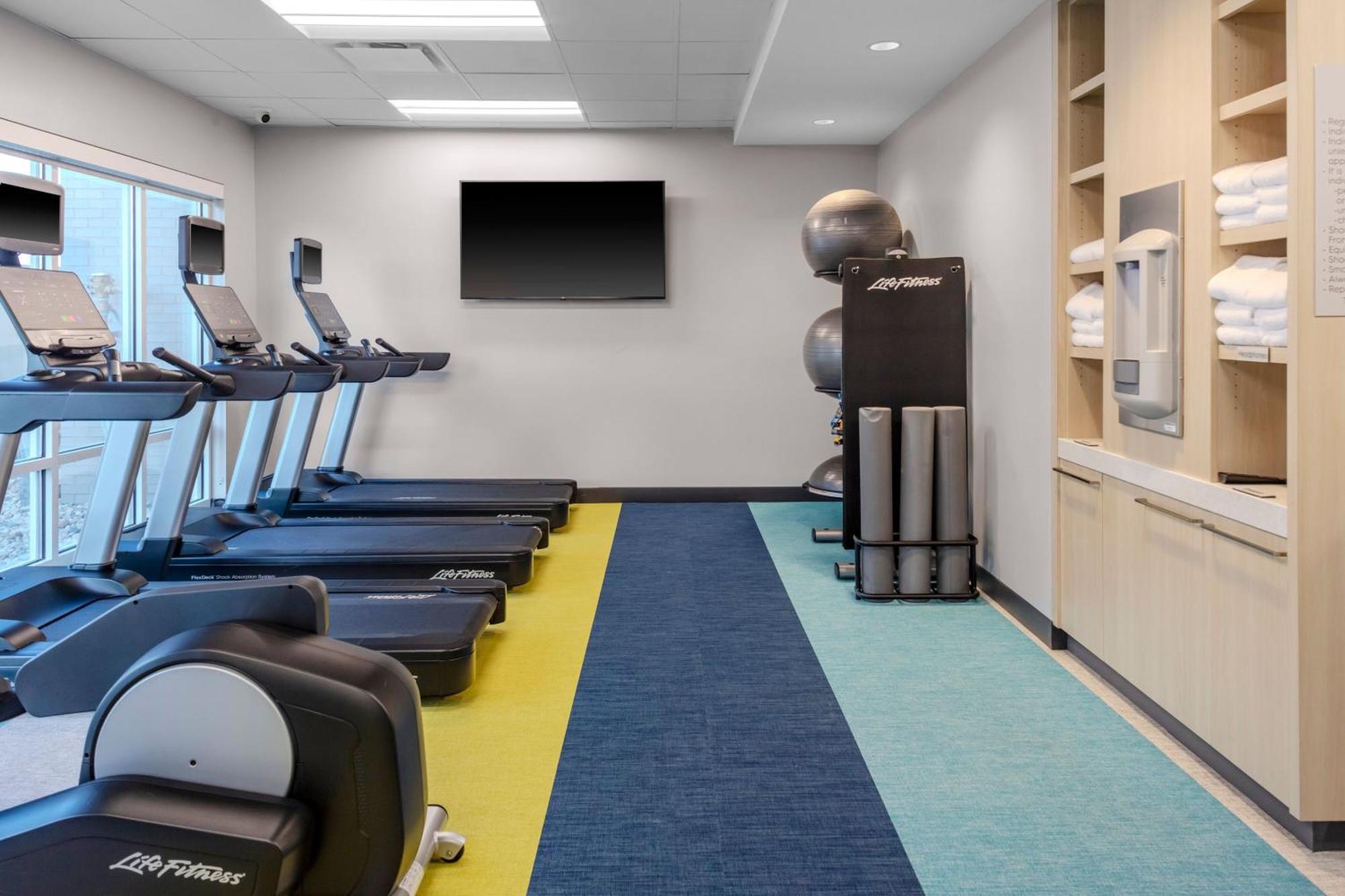 Towneplace Suites By Marriott Chesterfield Екстер'єр фото